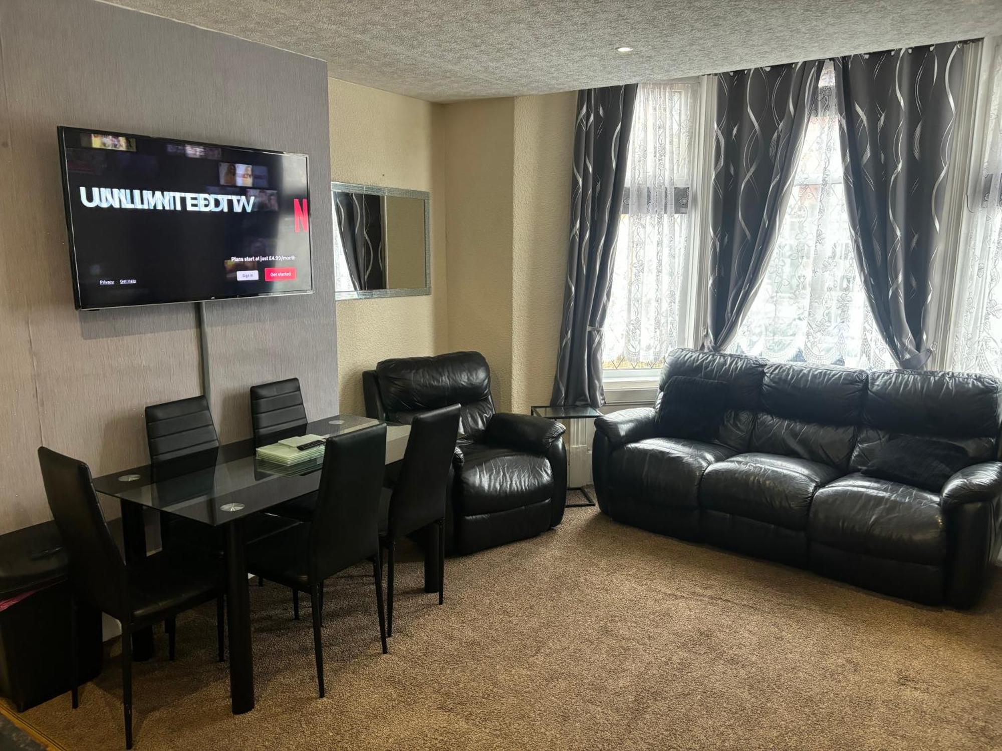 Phillips Apartments Blackpool Esterno foto