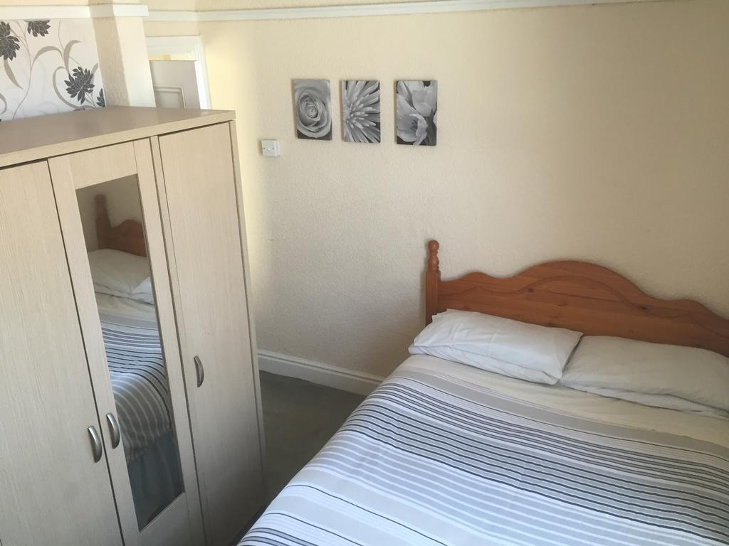 Phillips Apartments Blackpool Esterno foto