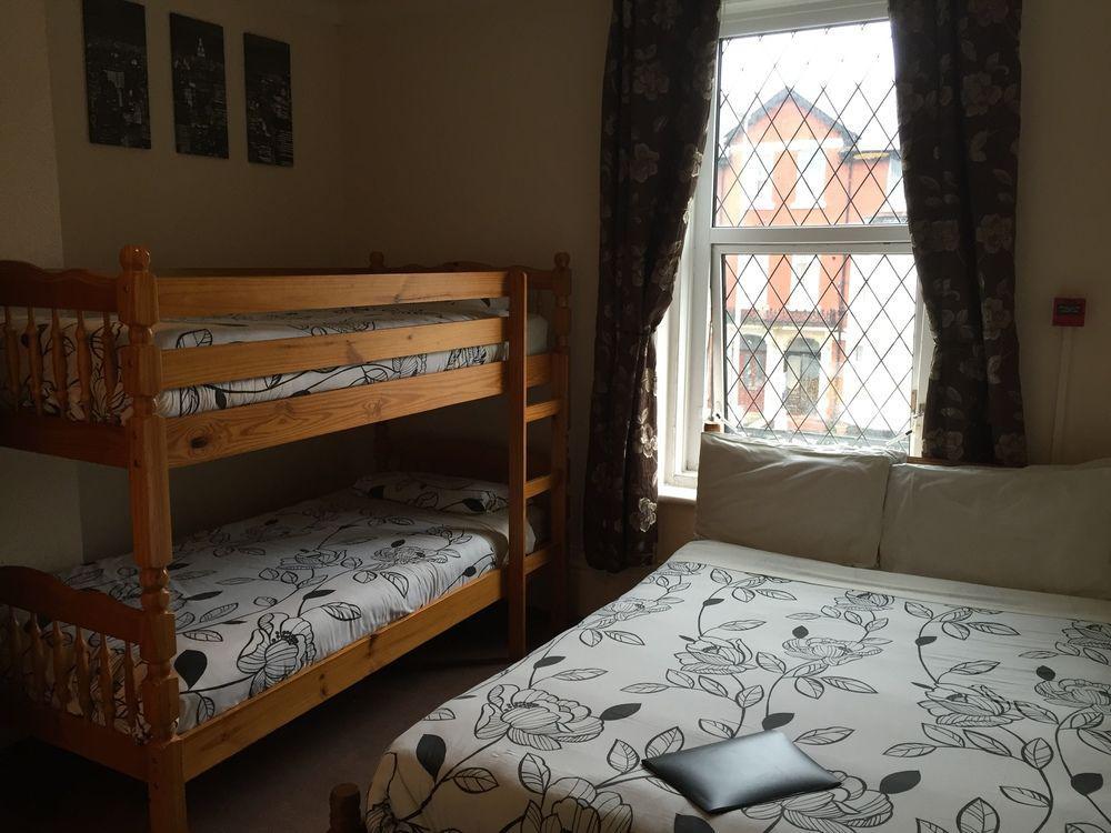 Phillips Apartments Blackpool Esterno foto